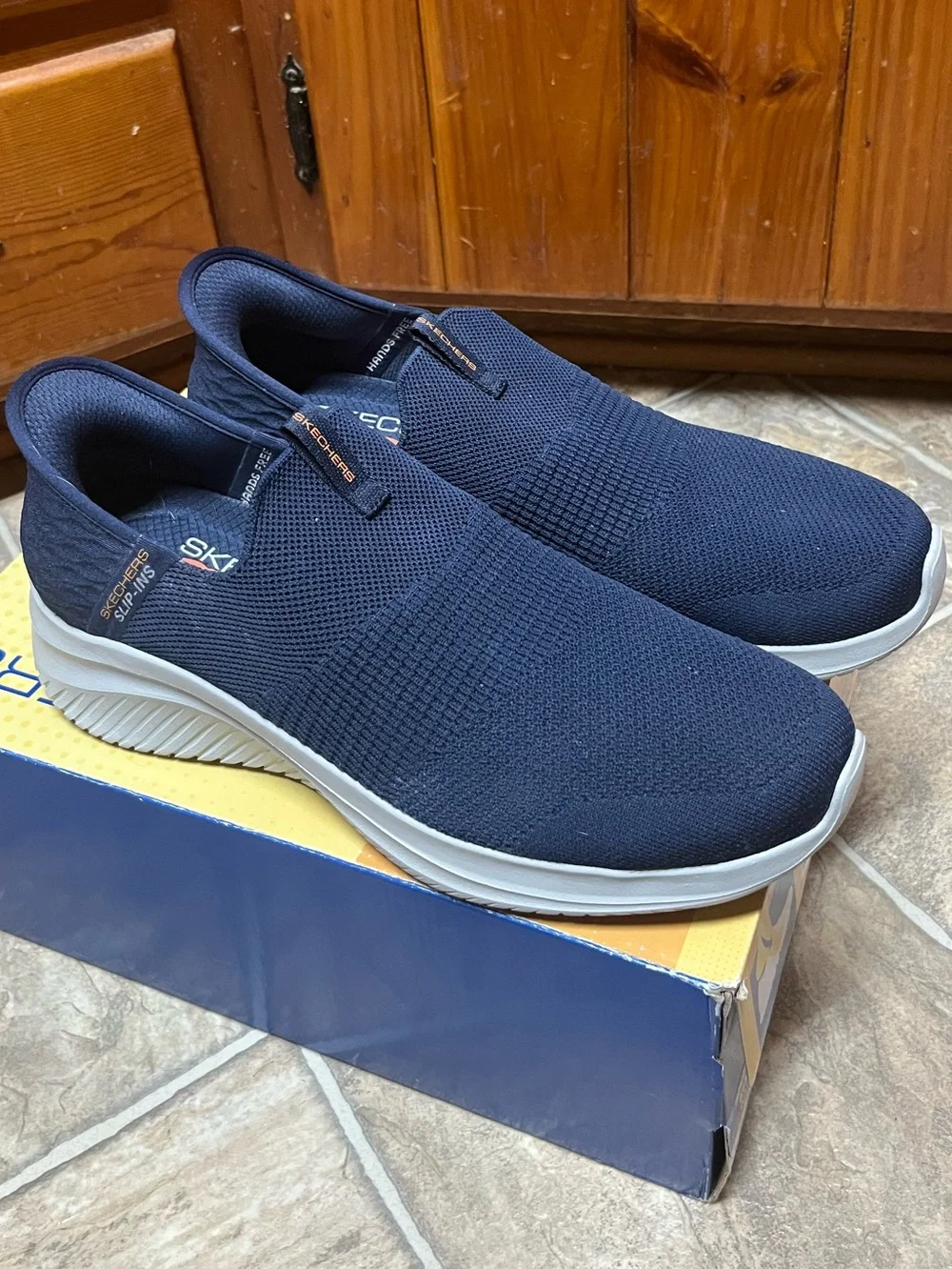 Skechers Navy Blue Hand Free Slip-Ons Sneakers Walking Shoes Mens 9.5